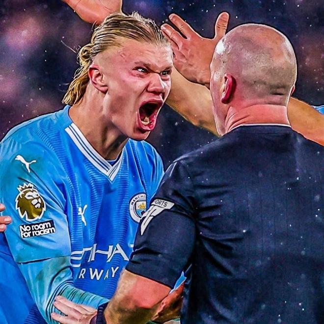 避开门将伸 避开门将伸